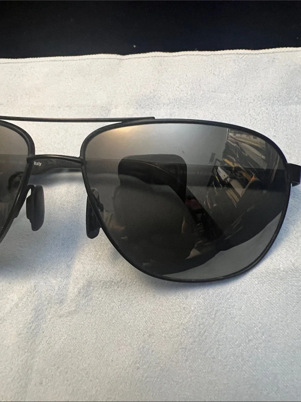 Maui Jim Castles Black Frame Sunglasses with Dark Lenses made in Italy 🇮🇹